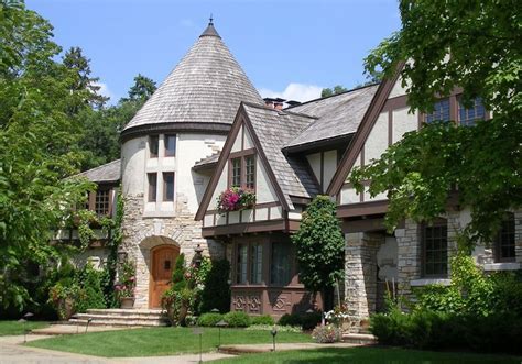 characteristics of tudor architecture|tudor colonial style home.